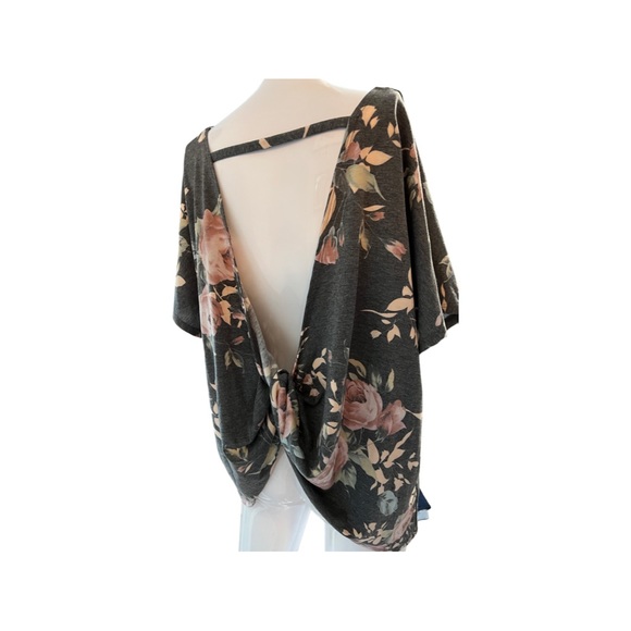 HEIMISH USA TOP FLORAL OPEN BACK - Picture 5 of 5